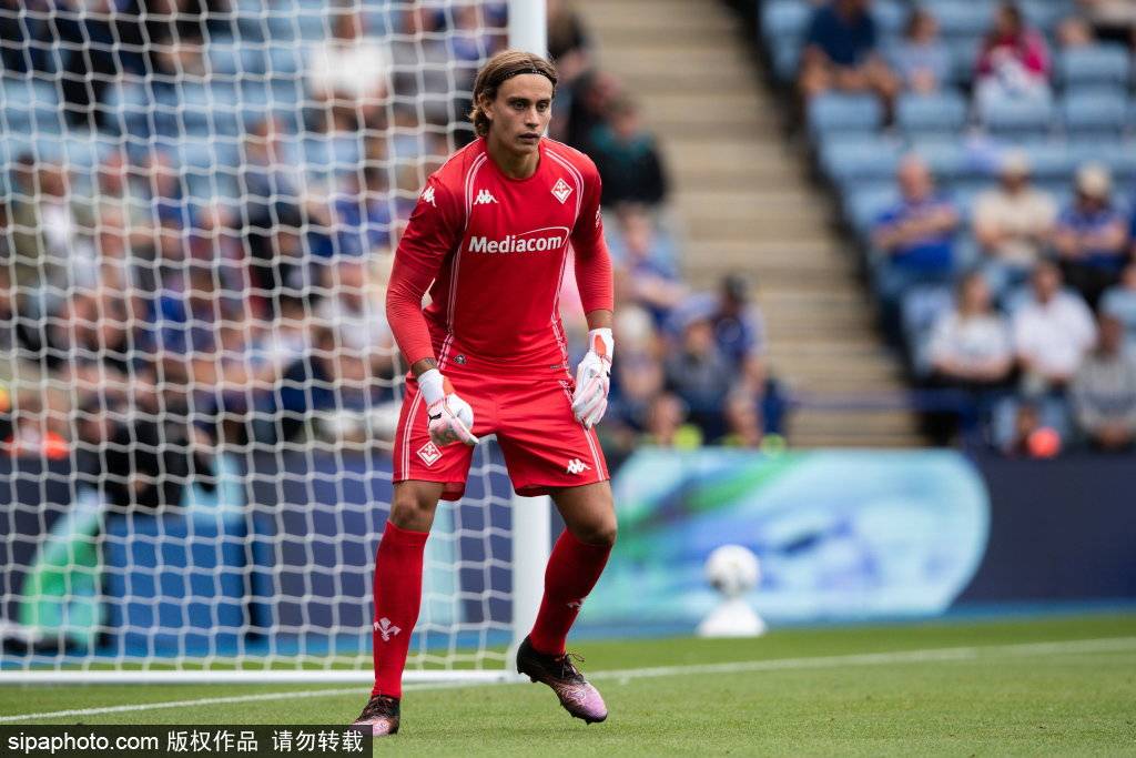 足球友谊赛:莱斯特城vs佛罗伦萨
        
    足球友谊赛:莱斯特城vs佛罗伦萨